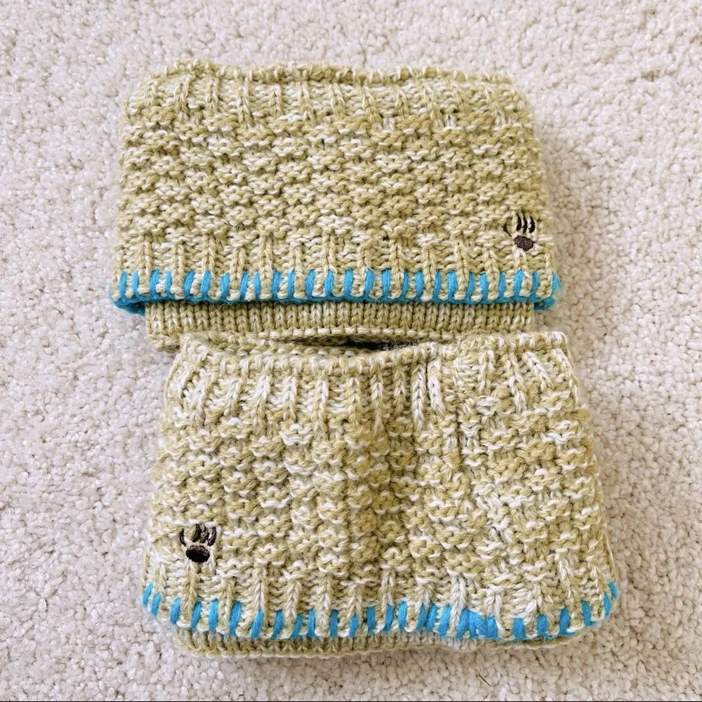 🌻 BearPaw Green and Blue Knit Boot Cuffs